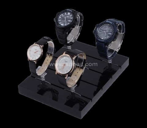 Výrobce akrylových stojanů na hodinky
